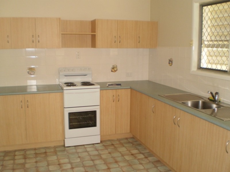 12 Mortensen Street, Park Avenue QLD 4701